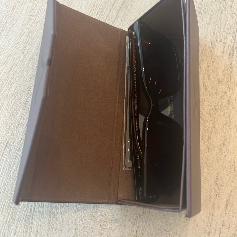 DIFF John Dutton Sunglasses - Warm Sequoia Tortoi… - image 4